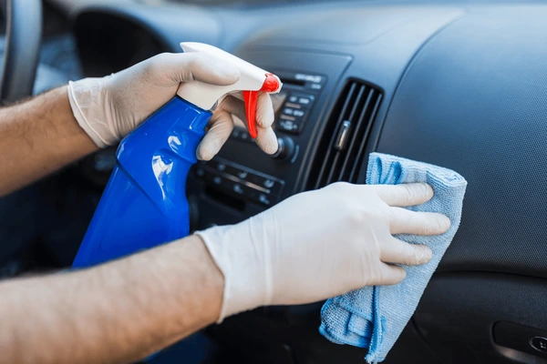 /assets/images/close-man-hands-using-microfiber-600nw-1710348247.jpg